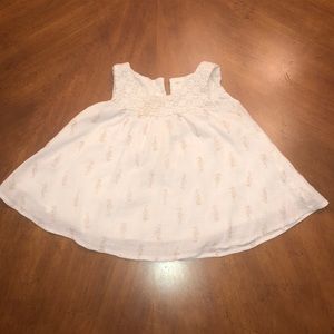 Tunic top w/ seahorse print in gold